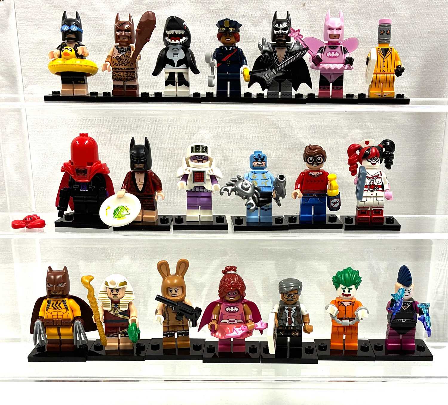 Lot 18 - Lego Batman Movie Series 1 Mini Figures x 20 (full set)