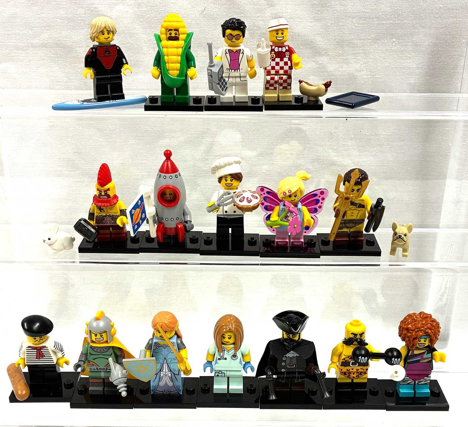 Lot 26 - Lego Series 17 Mini Figures x 16 (full set) complete