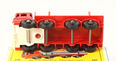 Lot 92 - Matchbox Regular Wheels 10d Leyland Pipe Truck Stannard Code 10 WITH RARE WHITE PLASTIC GRILLE