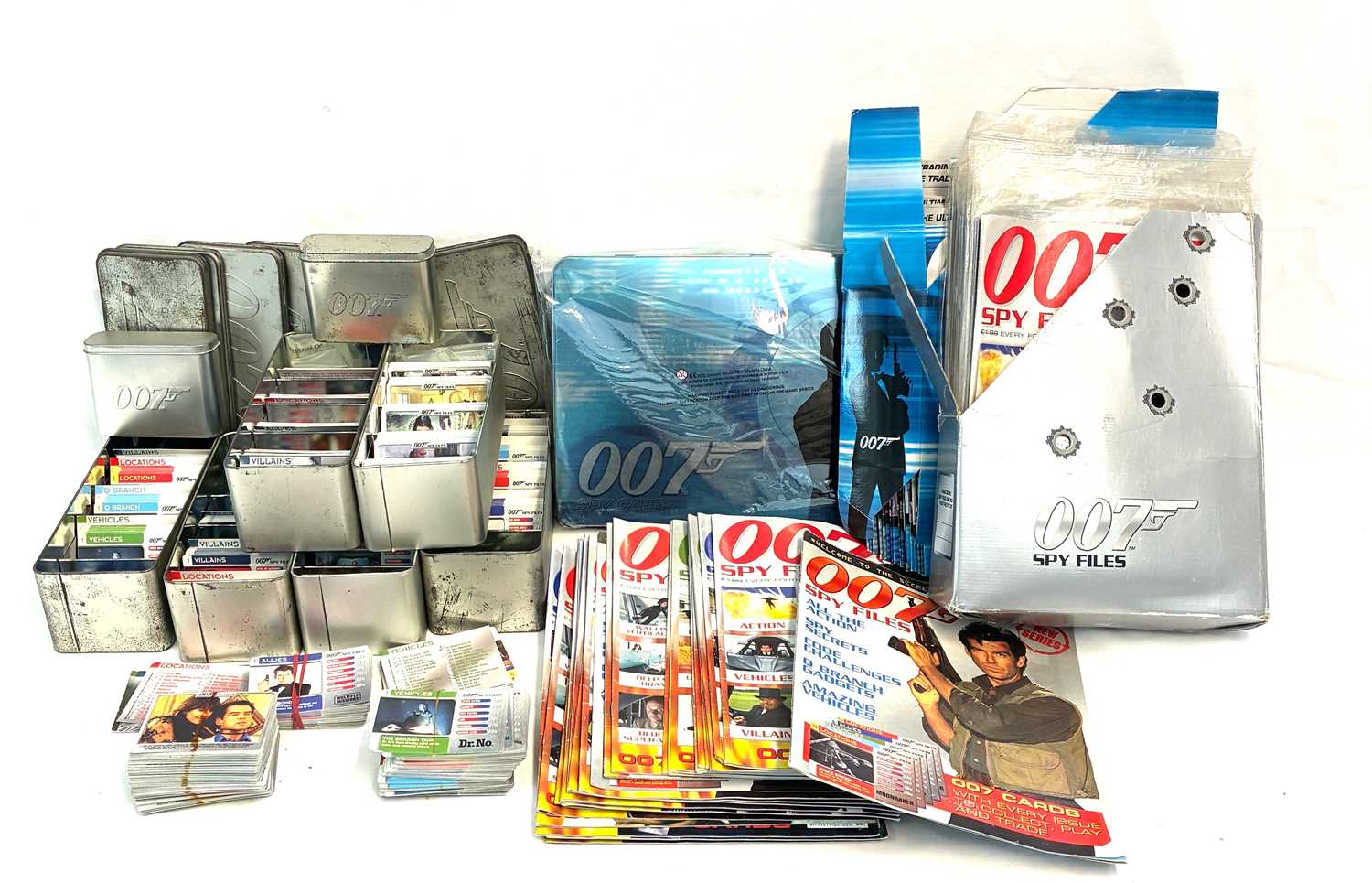 Lot 374 - Large selection of James Bond 007 Spy Files