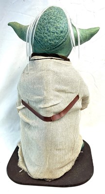 Lot 231 - Star Wars Yoda (Highly Detailed) 1:1 scale Custom Model, upon display Plinth