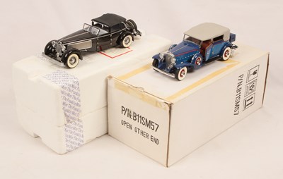Lot 2 - Franklin Mint 1:24th Scale Pair Of 1930's American Cars.