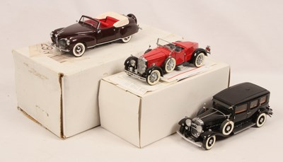 Lot 3 - Franklin Mint 1:24th Scale Group Of 3x American Cars.