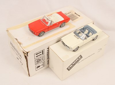 Lot 10 - Franklin & Danbury Mint 1:24th Scale Pair Of Ford Mustang Convertible.