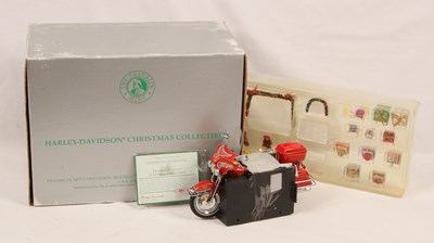 Lot 15 - Franklin Mint 1:10th Scale Ltd Edition Christmas 1999 Harley Davidson Electra Glide