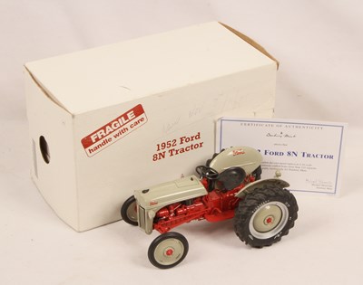 Lot 18 - Danbury Mint 1:16th Scale Ford 8N Tractor. Finished in Grey & Red.