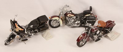 Lot 19 - Franklin Mint 1:10th Scale Group of 3x Harley Davidson & Indian Motorcycles.