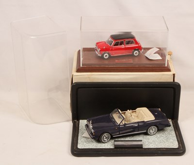 Lot 20 - Franklin Mint 1:24th Scale Pair of Classic British Cars.