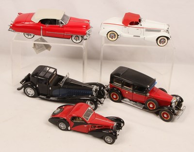 Lot 24 - Franklin Mint 1:24th Scale 5x Unboxed Classic Cars.