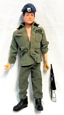 Lot 73 - Palitoy vintage Action Man Action Soldier (1970) Flock Head brown Hair Orange box MIB