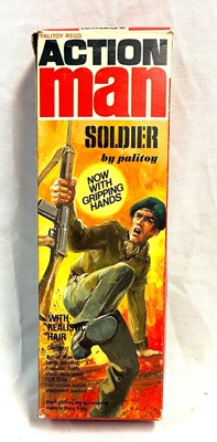 Lot 78 - Palitoy vintage Action Man Soldier (1973) Flock Head brown Hair, Gripping Hands MIB