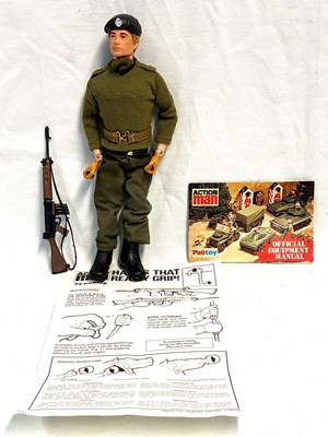Lot 79 - Palitoy vintage Action Man Soldier (1975) Flock Head blonde Hair, Gripping Hands MIB